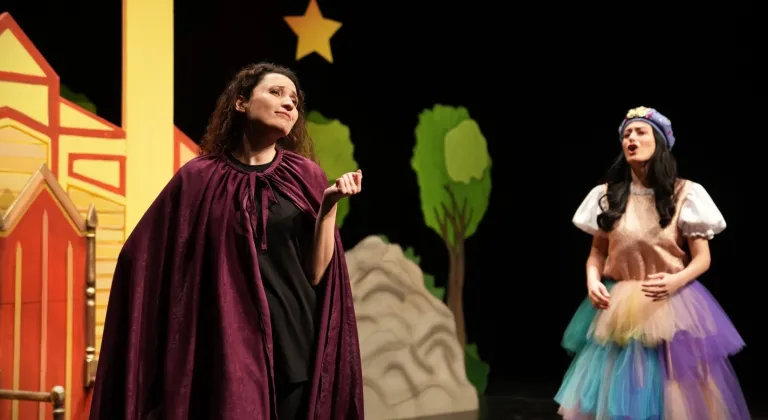 Keçiören’de “Sihirli Madalyon” çocuk oyunu miniklerle buluştu