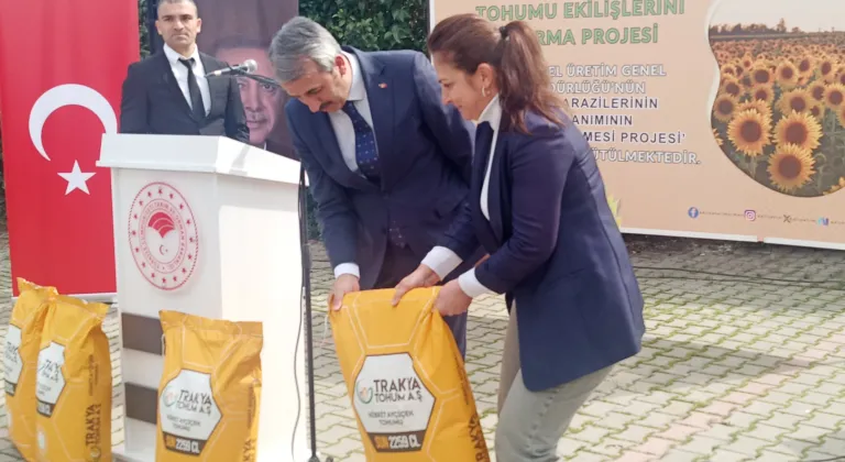 Keşan’da yerli hibrit ayçiçeği tohumu dağıtıldı