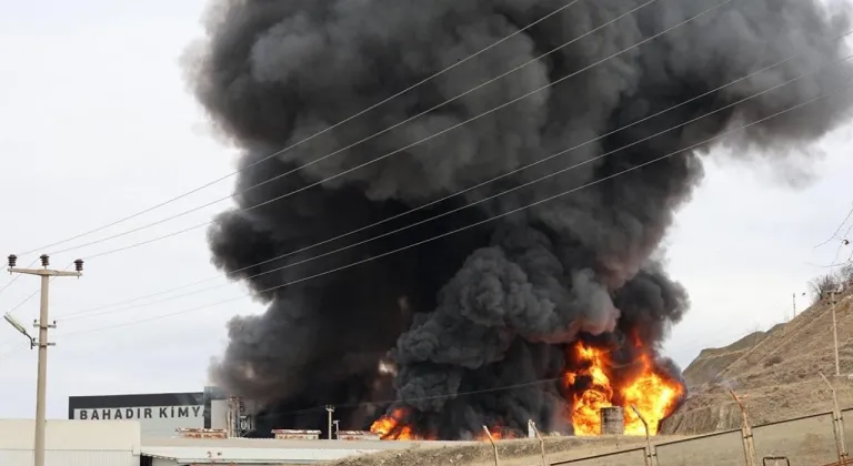 Kırıkkale OSB’de kimyasal fabrikada büyük yangın