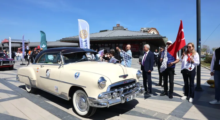 Klasik Otomobil Turu Bursa’yı renklendirdi... 'Klasik'ler geleceğe umut oldu