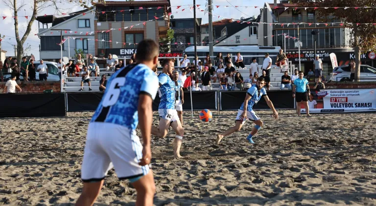 Kocaali Sahili’nde Plaj Futbolu Heyecanı Zirve Yaptı