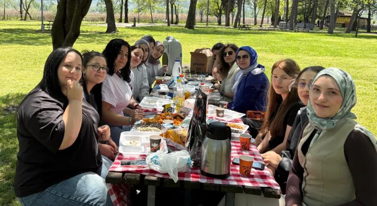 Kocaeli Beyaz Kalpler baharı karşıladı