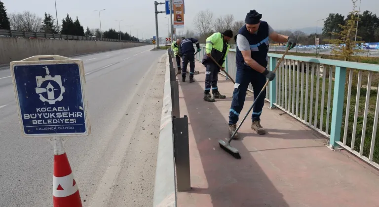 Kocaeli Büyükşehir’den bayram öncesi temizlik seferberliği