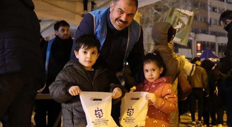 Kocaeli Büyükşehir’den kandil simidi ikramı