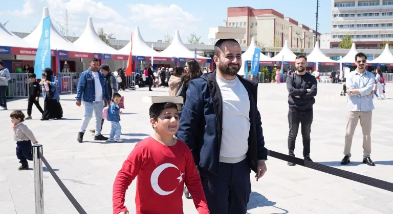 Kocaeli Büyükşehir'in 'Bi Dünya Eğlence'sine koşa koşa geldiler