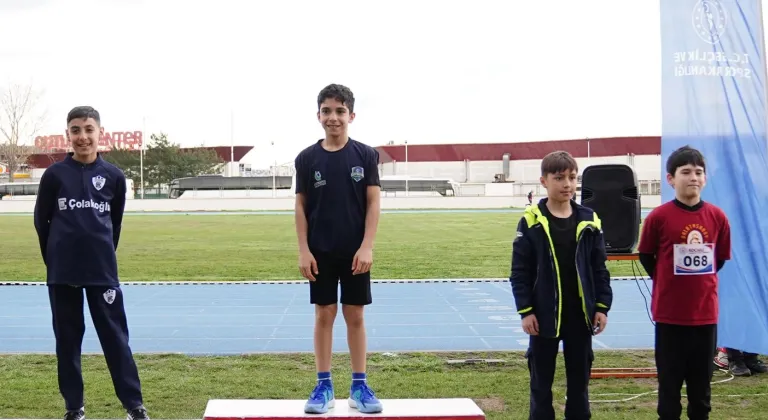 Kocaeli Çayırova’ya atletizmde 2 madalya geldi