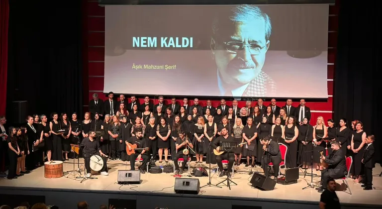 Kocaeli Gebze’de Türk Halk Müziği konserine yoğun ilgi