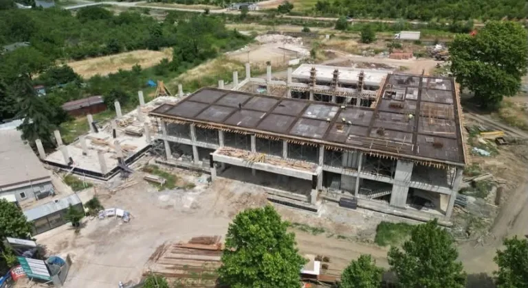 Kocaeli Gölcük’e FIFA standartlarında spor kompleksi inşa ediliyor