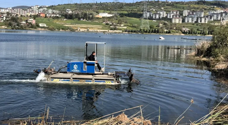 Kocaeli Gölkaypark’ta çöp ve bitkisel atık temizliği