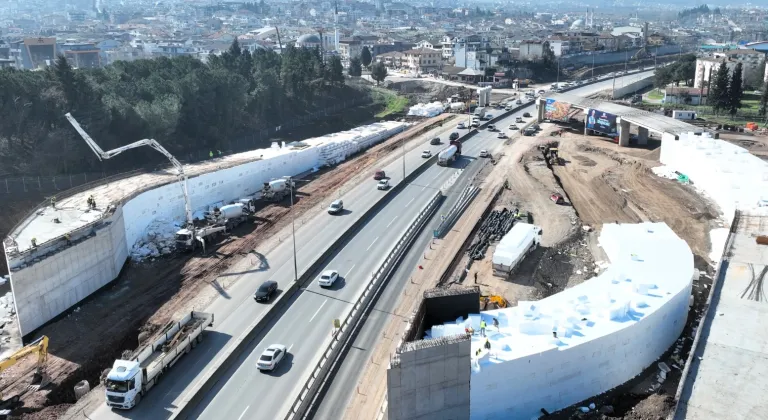 Kocaeli'de Başiskele Kavşağı’nın silueti ortaya çıkıyor