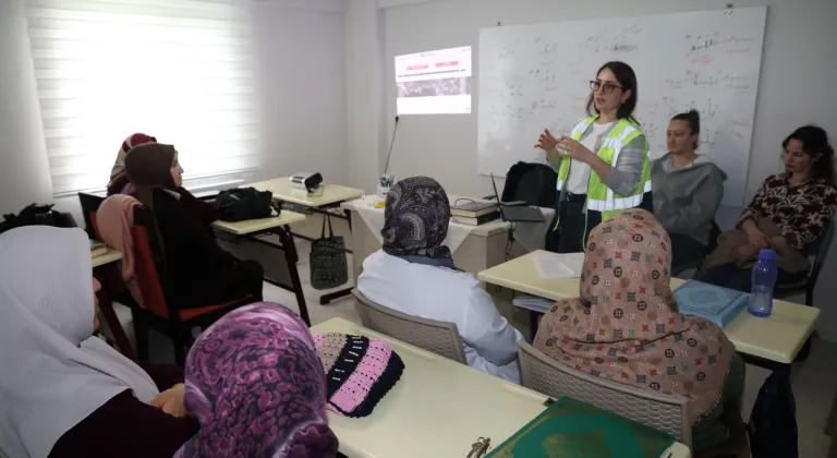 Kocaeli'de çevresel etkiler ve çözüm süreci anlatıldı