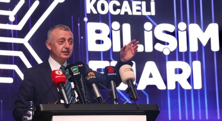 Kocaeli’de Dijital Geleceğin Kapıları Açıldı: Bilişim Fuarı Başladı