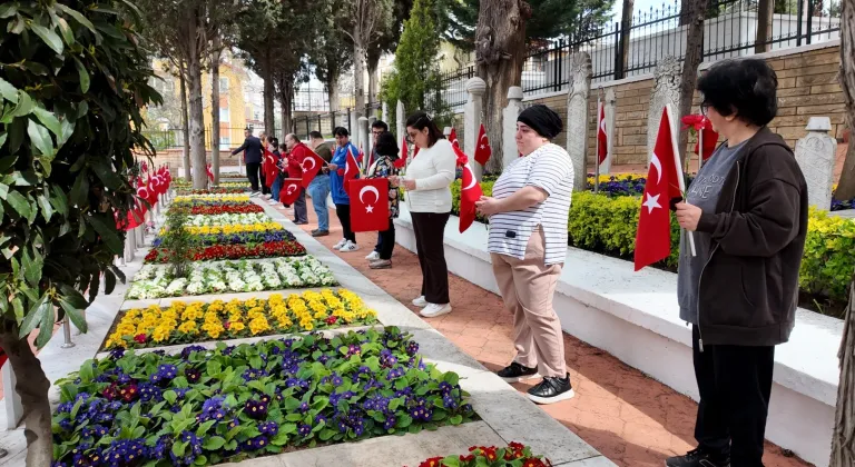 Kocaeli'de Goncalı bireylerden şehitlere vefa ziyareti