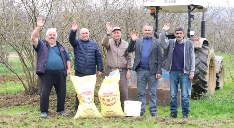 Kocaeli'de gübreler toprakla buluşuyor, yüzler gülüyor