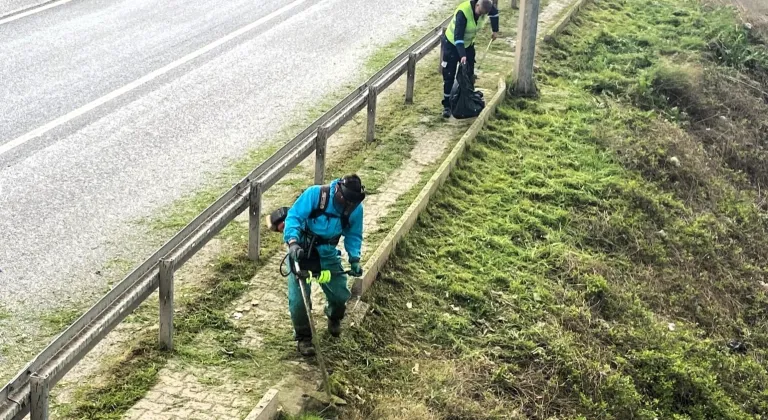 Kocaeli’de Yol ve Kaldırımlarda Yoğun Temizlik Mesaisi