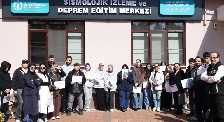 Kocaeli’nde Öğrenciler Gerçekçi Deprem Tatbikatıyla Deneyim Kazandı