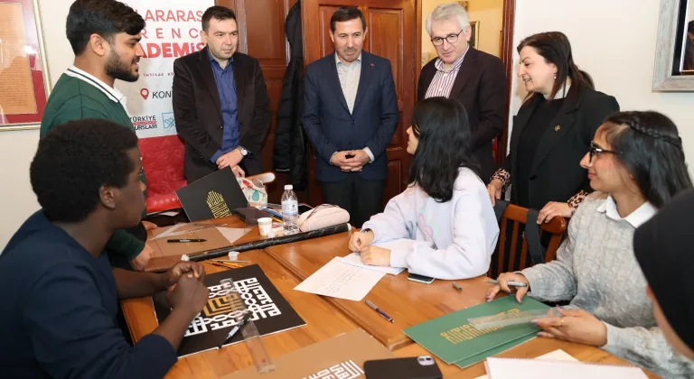 Konya Karatay'da 48 ülkeden öğrenciler sanatla buluştu