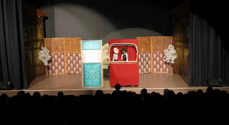 Konya Karatay’da gölge oyunu ve tiyatro etkinliklerine yoğun ilgi