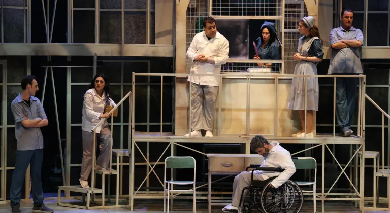 Konya Şehir Tiyatrosu'ndan 'Kafesten Kuş Uçtu'