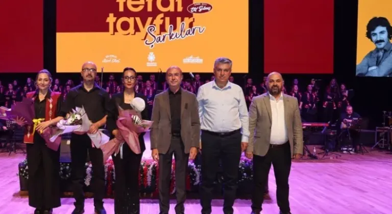 Konya Selçuklu’da Ferdi Tayfur Şarkılarıyla Duygusal Akşam









