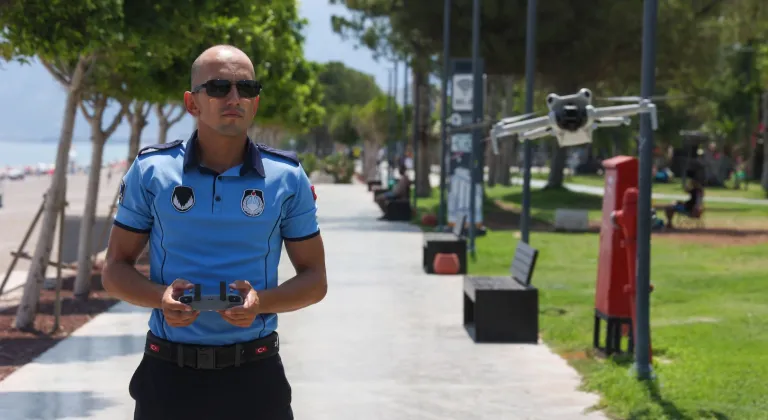 Konyaaltı Sahili’nde Drone Destekli Zabıta Denetimi Başladı