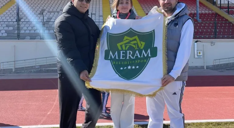 Konya'da Meramlı sporculardan okçulukta çifte başarı