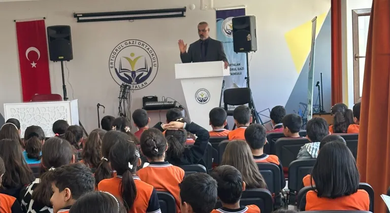 Kurtalan’da minik yürekler yazarla buluştu