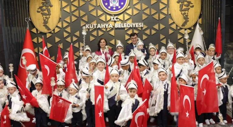 Kütahya’da 48 Çocuk İçin Toplu Sünnet Töreni Düzenlendi