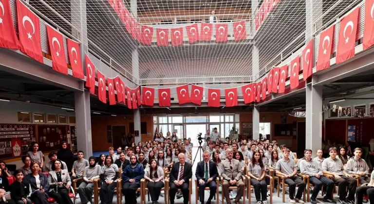 Liseli öğrenciler sordu, Başkan Büyükakın cevapladı