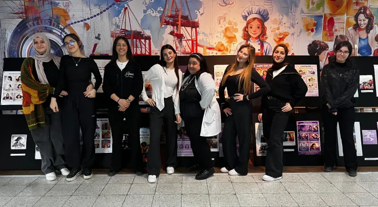 Liseli öğrencilerden 8 Mart farkındalığı