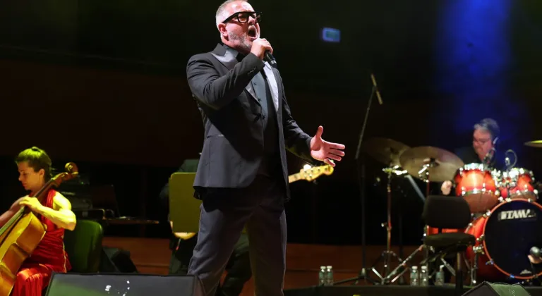 Luca Minnelli İzmir’de büyüledi