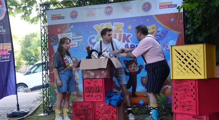 Maltepe’de Çocuklara Kukla Tiyatrosu Sürprizi: Renkli Akşam Büyük İlgi Gördü