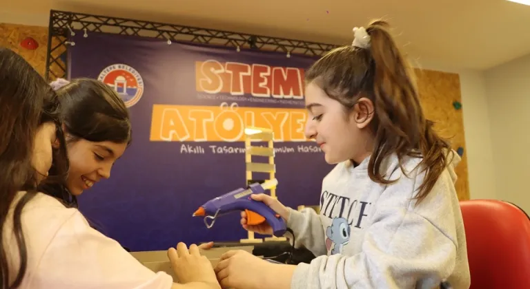 Maltepe’de kız çocukları STEM atölyesinde buluştu