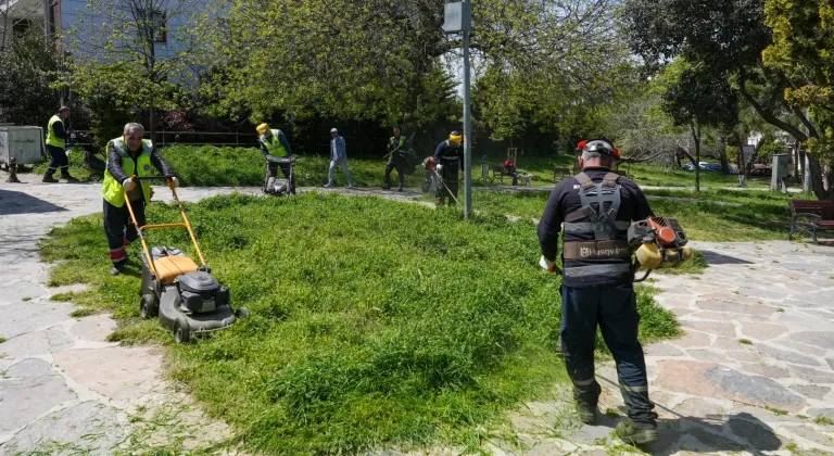 Maltepe’nin parklarında yaz hazırlığı
