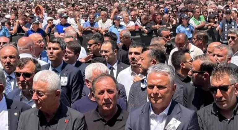 Manisa Belediye Başkanı Ferdi Zeyrek’in Adı Muratpaşa’da Yaşatılacak








