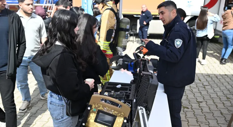Manisa Büyükşehir’den “Afetlerde İnsan Olmak” sempozyumuna destek