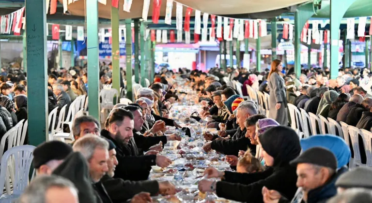 Manisa Demirci’de iftar sofrası birlik ve bereketi buluşturdu