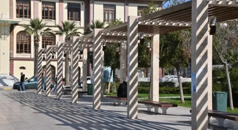 Manisa Şehzadeler'de Parklara Bakım ve Onarım Çalışması