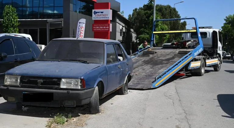 Manisa sokakları hurda araçlardan temizleniyor