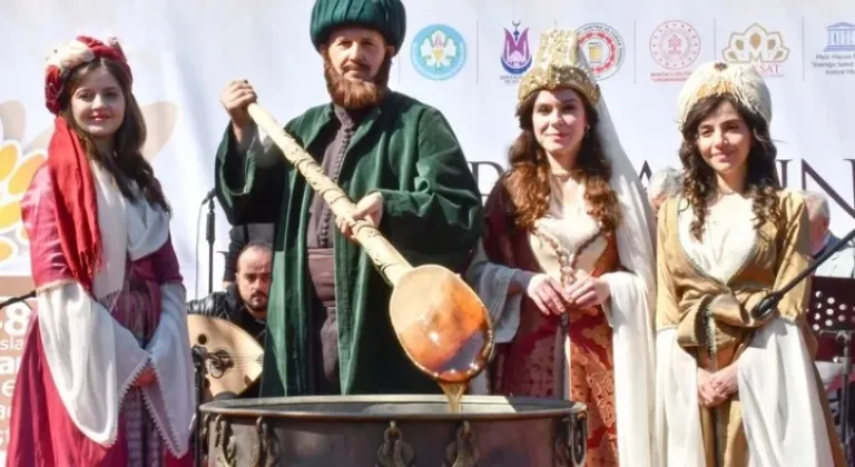 Manisa'da Baharın ve Mesir Festivali'nin Coşkusu Buluşuyor







