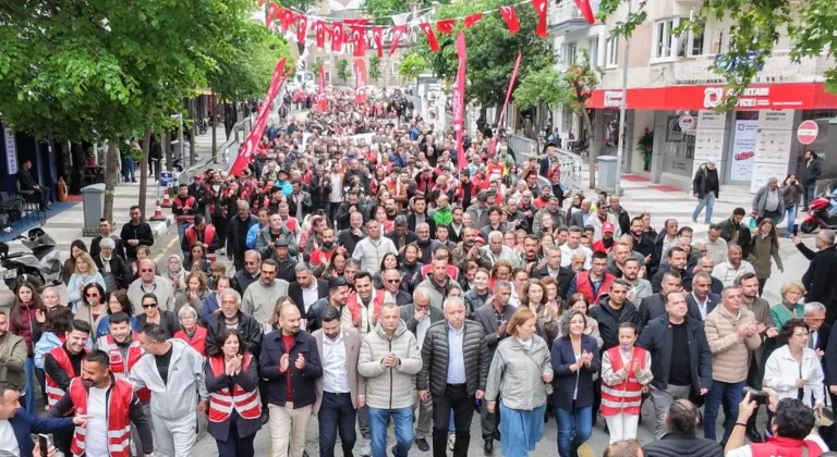Manisa'da Başkan Dutlulu emekçilerle omuz omuzaydı