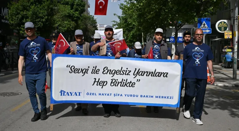Manisa'da 'engelsiz' yürüyüş