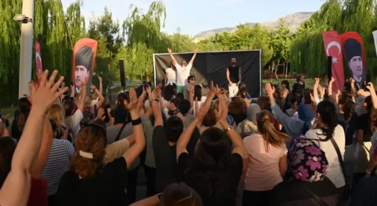 Manisa’da Gençlik Festivali’ne Dans ve Spor Damgası








