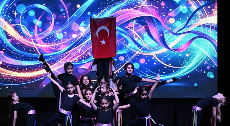 Manisa’da miniklerden yıl sonu gösterisi