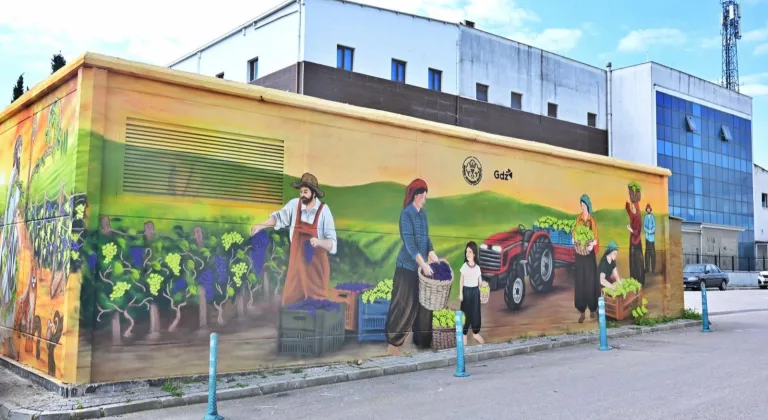 Manisa’nın sokakları sanatla renkleniyor