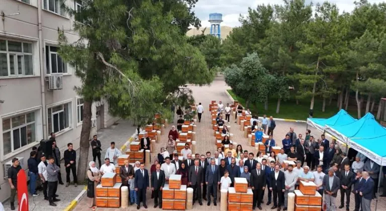 Mardin’de bin üreticiye 8 bin arı kovan desteği