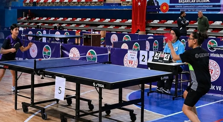 Masa tenisinde şampiyonlar Ağrı’da belirlendi