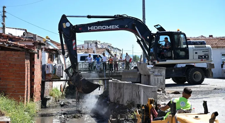 MASKİ’den Hacıishak'ta dere temizliği seferberliği