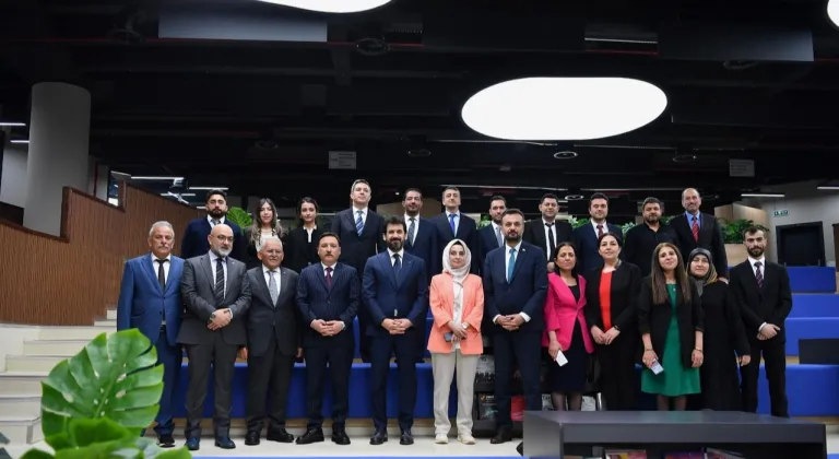 Memduh Büyükkılıç gençlerle buluştu