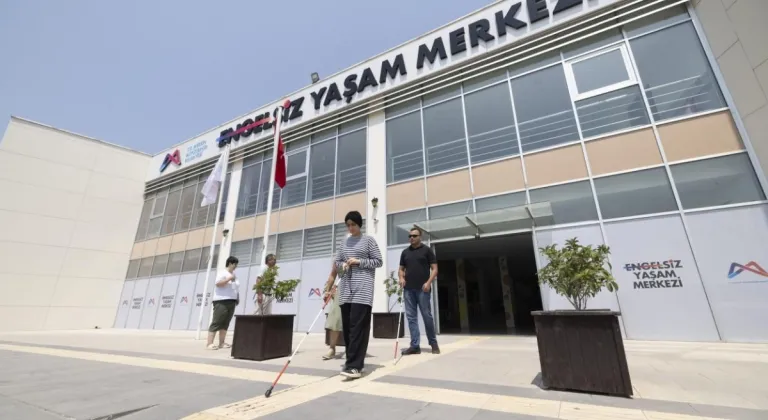 Mersin Büyükşehir, Engel Tanımayan Hizmetler Sunuyor